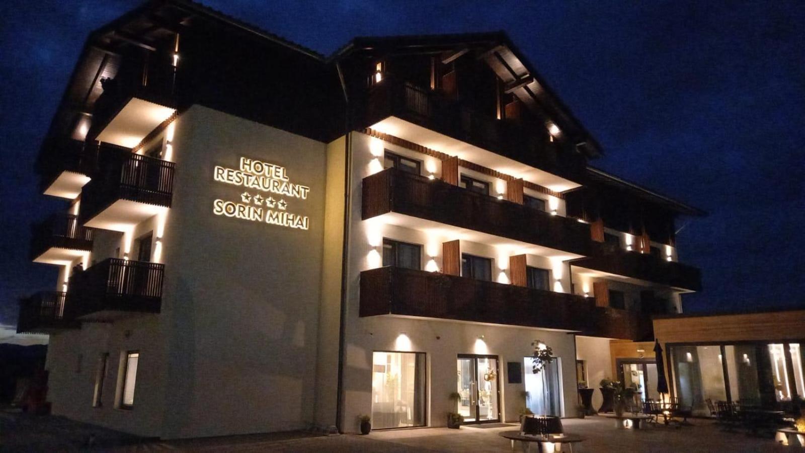 Hotel Sorin Mihai Cristian  Extérieur photo